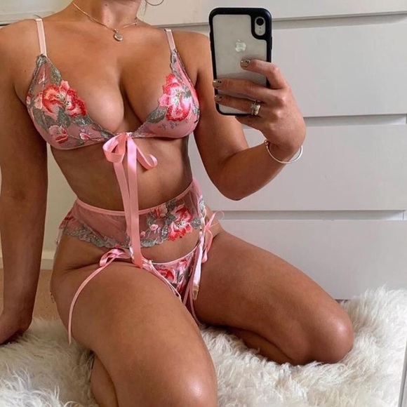 NWT 3 piece Lace Lingerie Set Pink & Lilac Floral, Lace & Ribbon Sz Sm Med Lrg - Picture 7 of 9